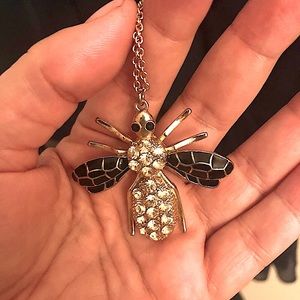 3/$15 Host Pick 🪰 NY&Co insect necklace bee